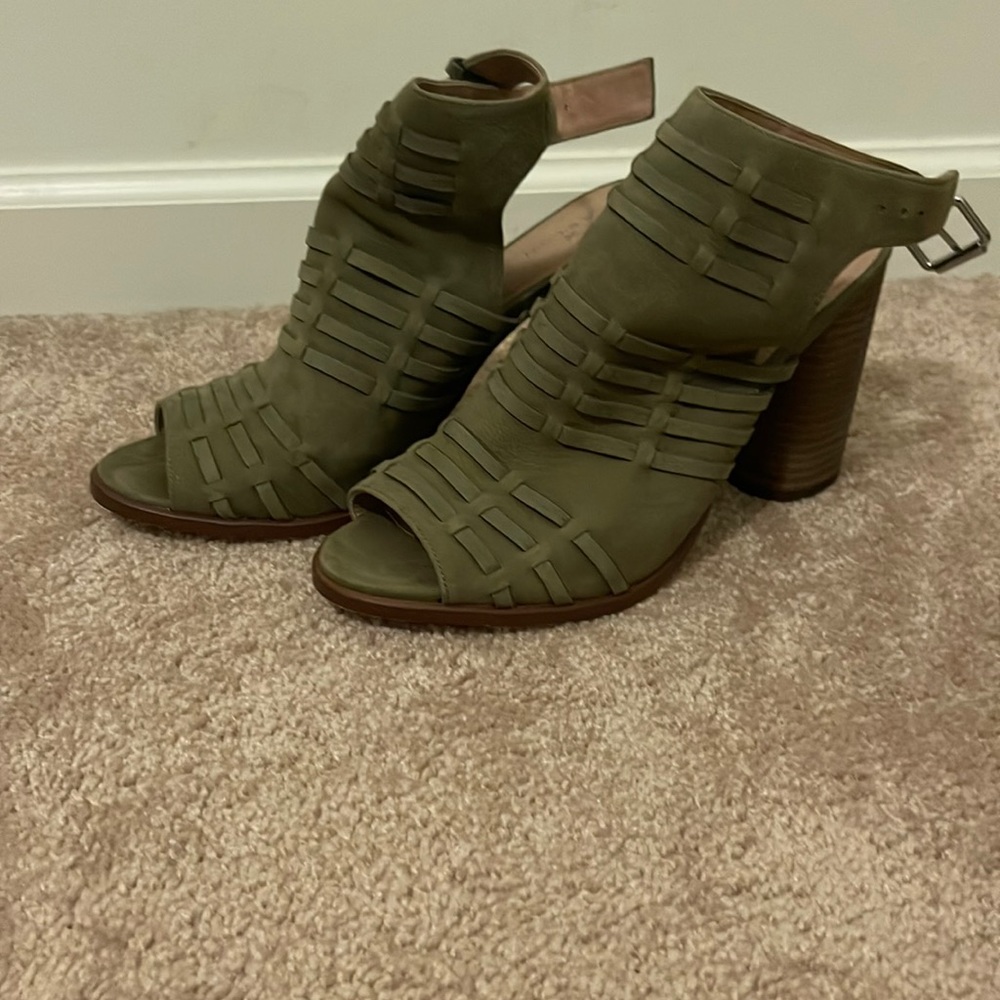 Caslon Green Ankle Heels